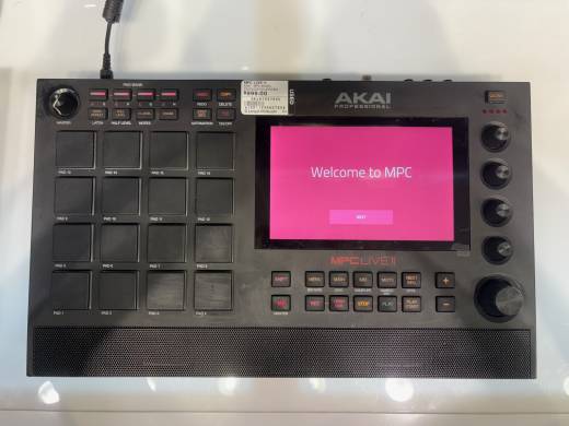 N*u様 AKAI MPC LIVE II Gear Hunter | Akai - MPC LIVE II